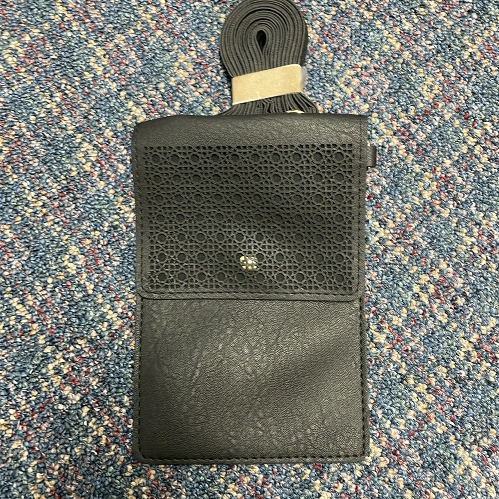 NWOT Leather Phone Purse Small Crossbody bag black
